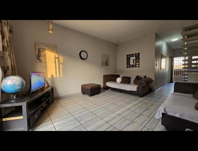 2 BEDROOM APARTMENT FOR SALE IN RANDHART